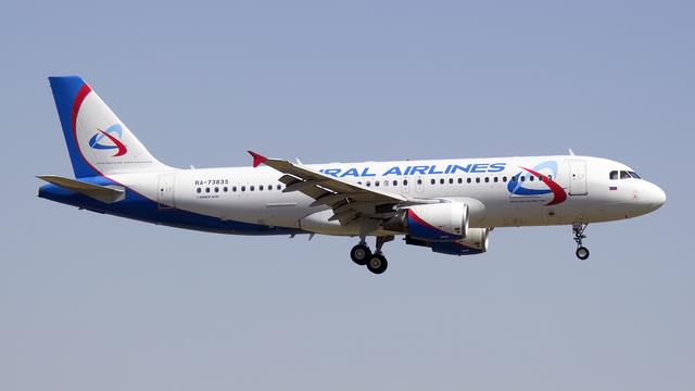 RA-73835:Airbus A320-200:Уральские авиалинии